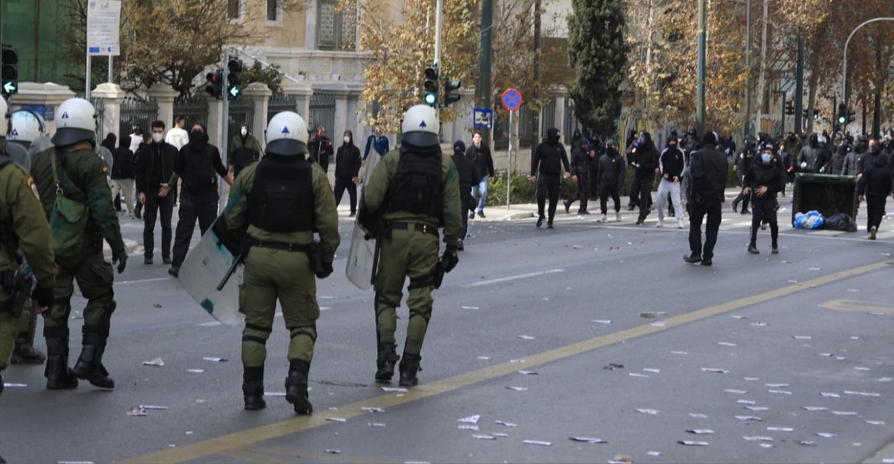 Πως απαντά η ΕΛΑΣ στις επικρίσεις για τα επεισόδια στο Σύνταγμα την Παρασκευή