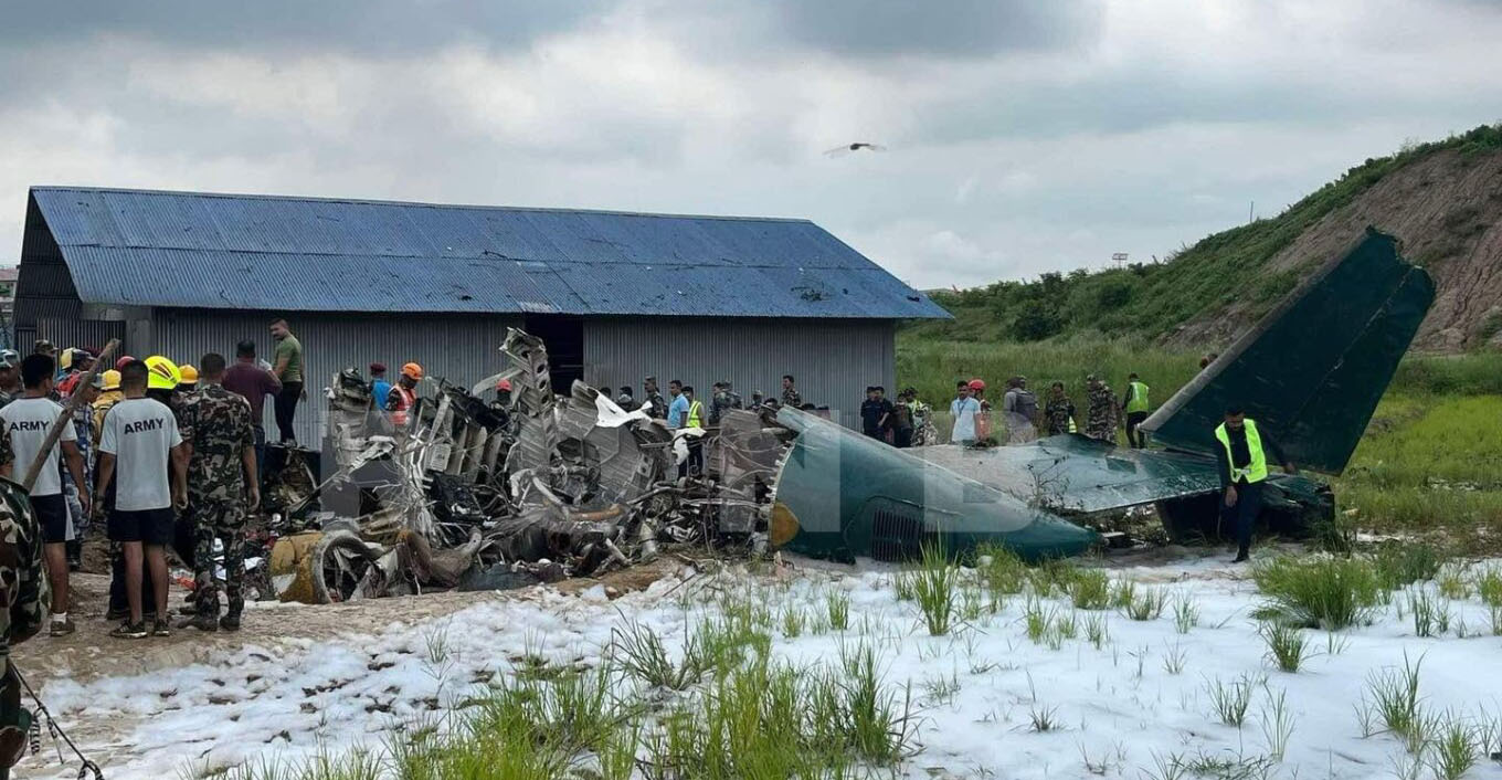 Νεπάλ: Αεροπλάνο με 19 επιβάτες συνετρίβη κατά την απογείωσή του - Δείτε βίντεο