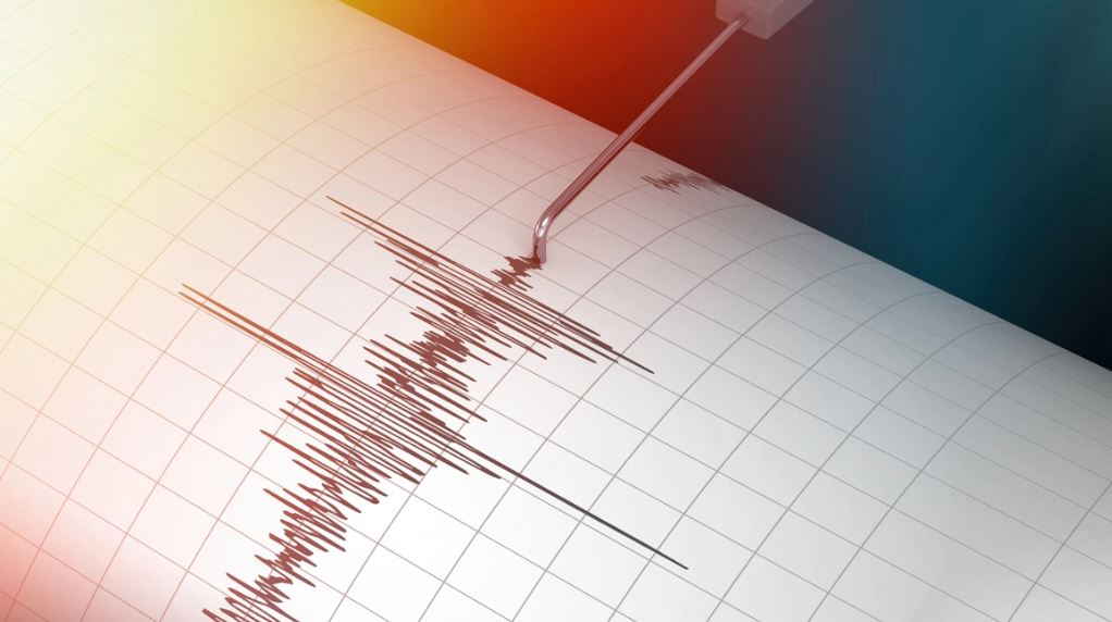 Σεισμός 4,9 ρίχτερ: Συνοδευόταν από βουητό – Εξηγεί ο αρμόδιος - «Αρκετοί βγήκαν στους δρόμους»