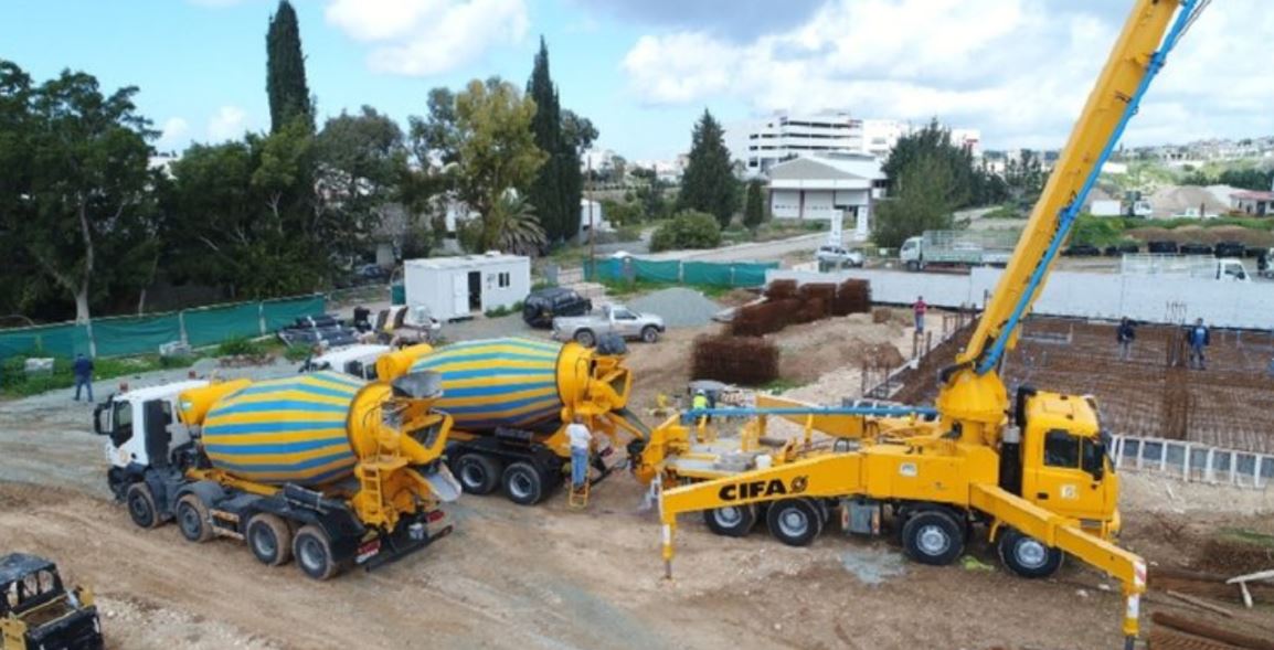 Πορεία προς Υπ. Εργασίας από εργαζόμενους στον κλάδο έτοιμου σκυροδέματος