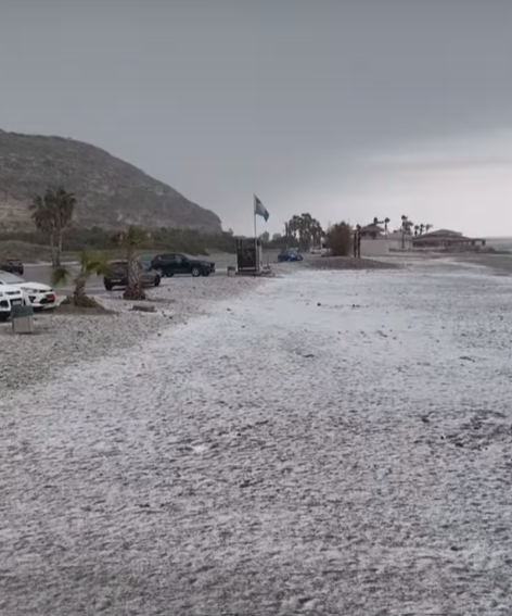 Video: Ντύθηκε στα «λευκά» η Παραλία Κουρίου