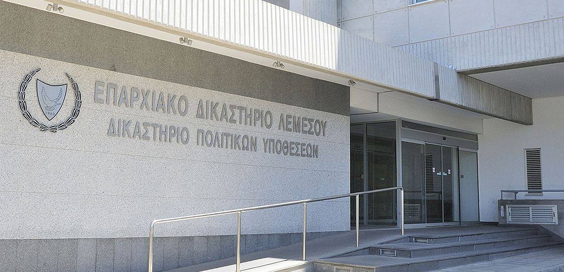 Υπό κράτηση η 32χρονη για την υπόθεση εντοπισμού 40 κιλών κάνναβης και οπλισμού στη Λεμεσό