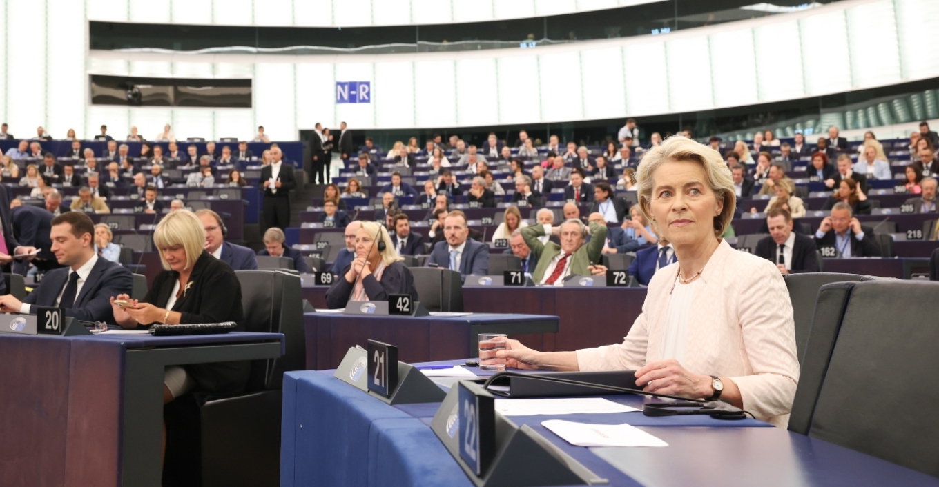 Ούρσουλα φον ντερ Λάιεν: Ολοκληρώθηκε στο Ευρωκοινοβούλιο η ψηφοφορία - Την στηρίζουν και οι Πράσινοι, βέβαιη η εκλογή της