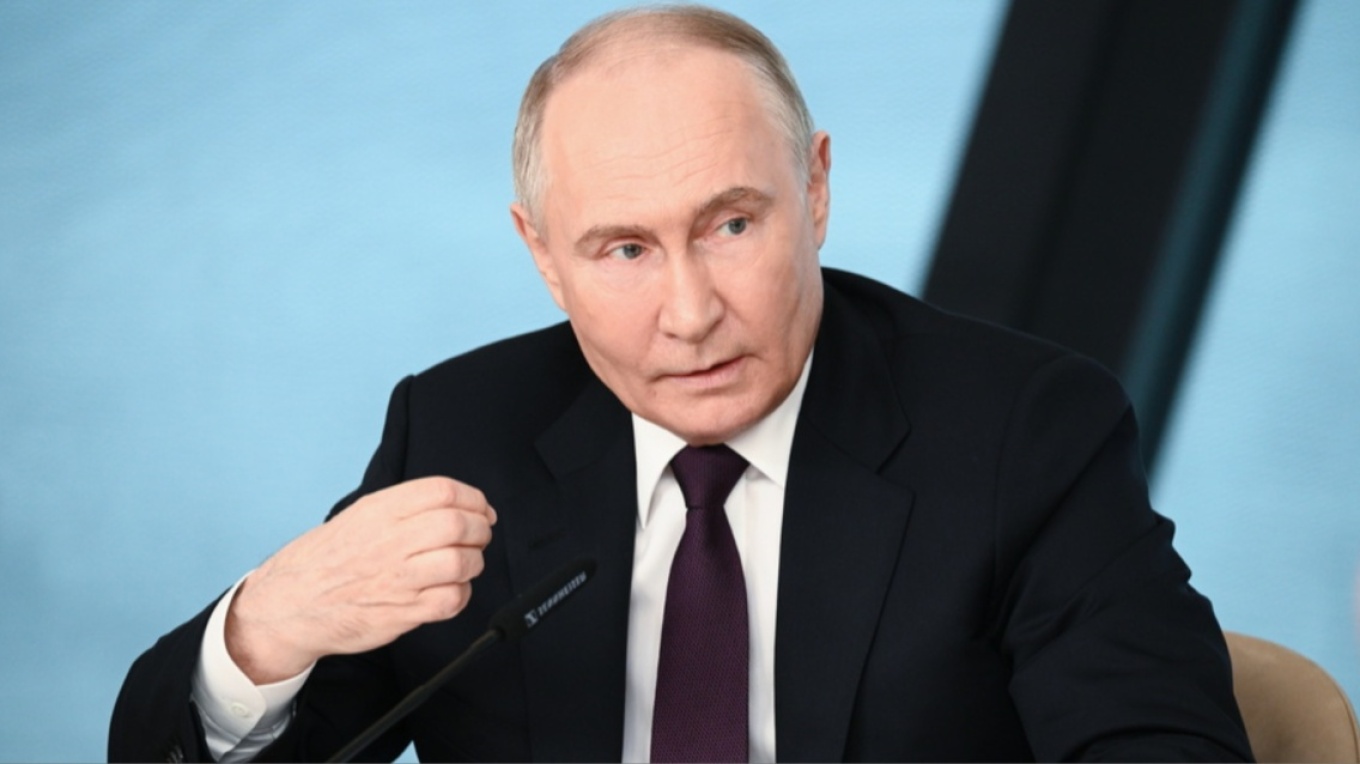 Πούτιν: Υπέγραψε συμφωνία στρατηγικής σύμπραξης στο Ανόι