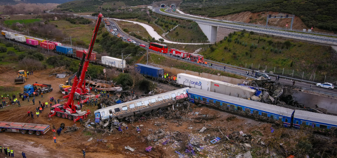 Τραγωδία στα Τέμπη: Πρώτη δικαστική απόφαση για αποζημίωση - 800.000 ευρώ σε συγγενείς θύματος