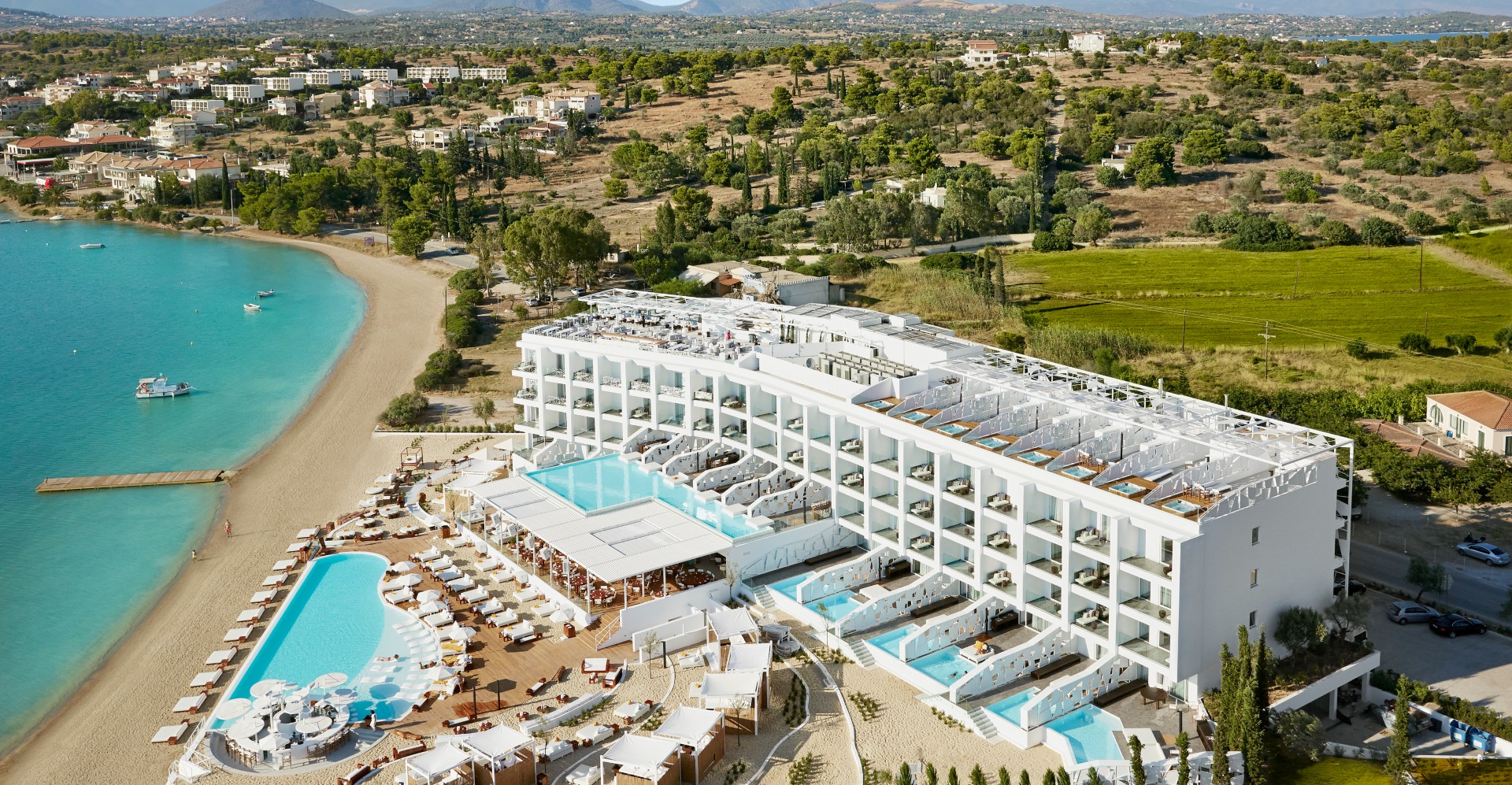 ΤΟ NIKKI BEACH RESORT SPA PORTO HELI ΤΗΣ MHV (Mediterranean Hospitality Venture) ΥΠΟΔΕΧΕΤΑΙ ΤΟ 2025 ΜΕ ΕΙΔΙΚΗ ΠΡΟΣΦΟΡΑ