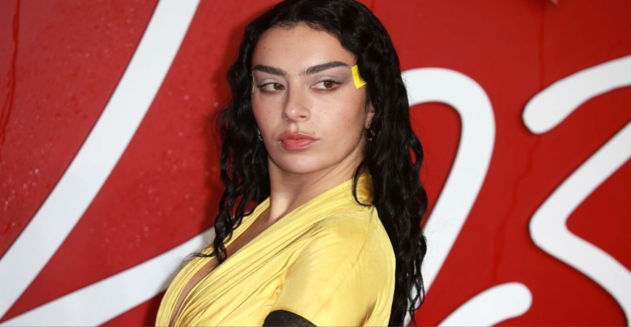 Brit Awards 2025: «Σάρωσε» η Charli XCX – Δείτε τη λίστα με τους νικητές